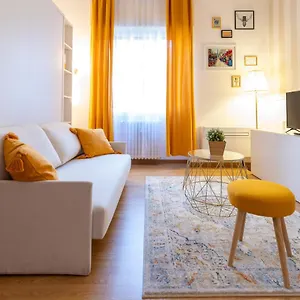 Piccola Parigi Design , Milano Italia