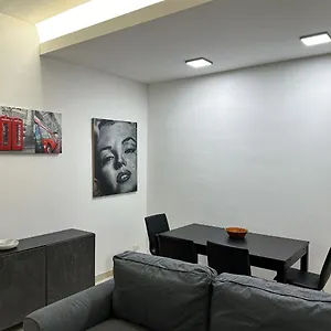 Modern Cenisio - Self Check-in & Parking , Milano Italia